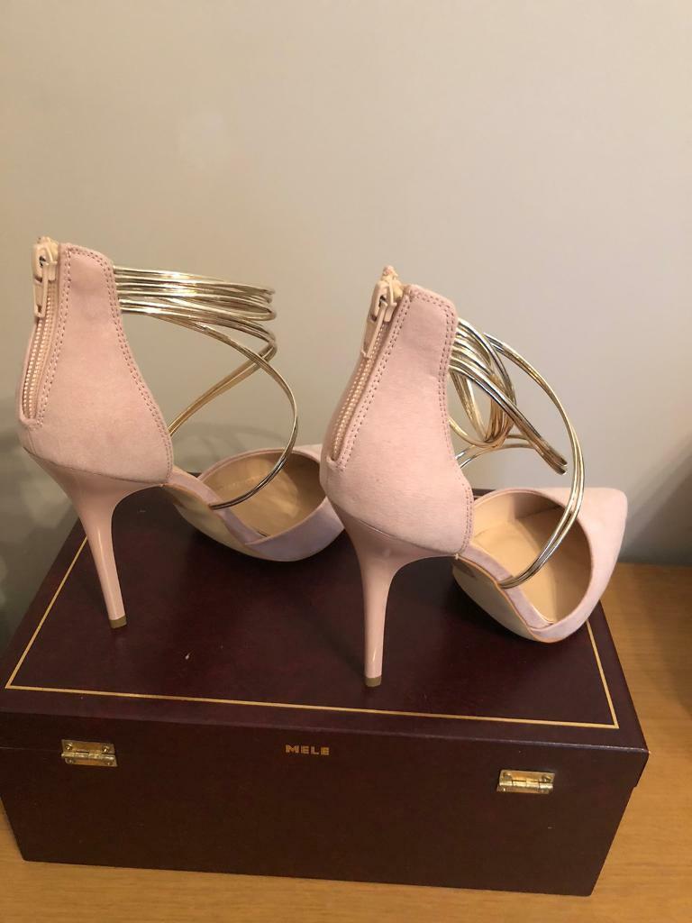 Ladies shoes