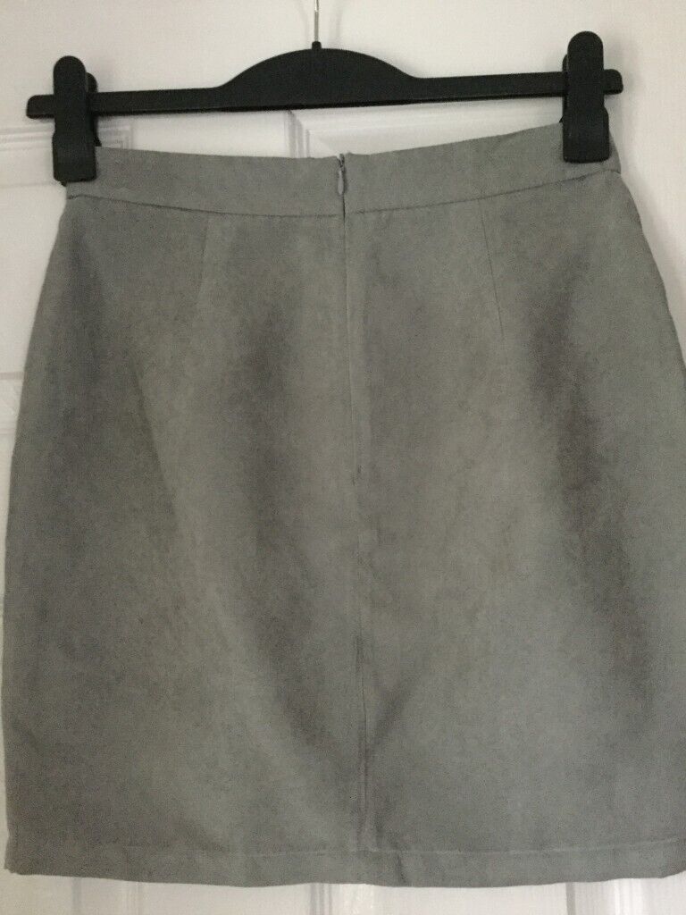 Boohoo grey suedette skirt