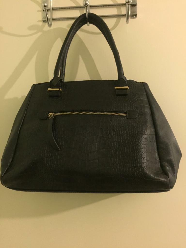 LADIES HAND OR SHOULDER BAG 