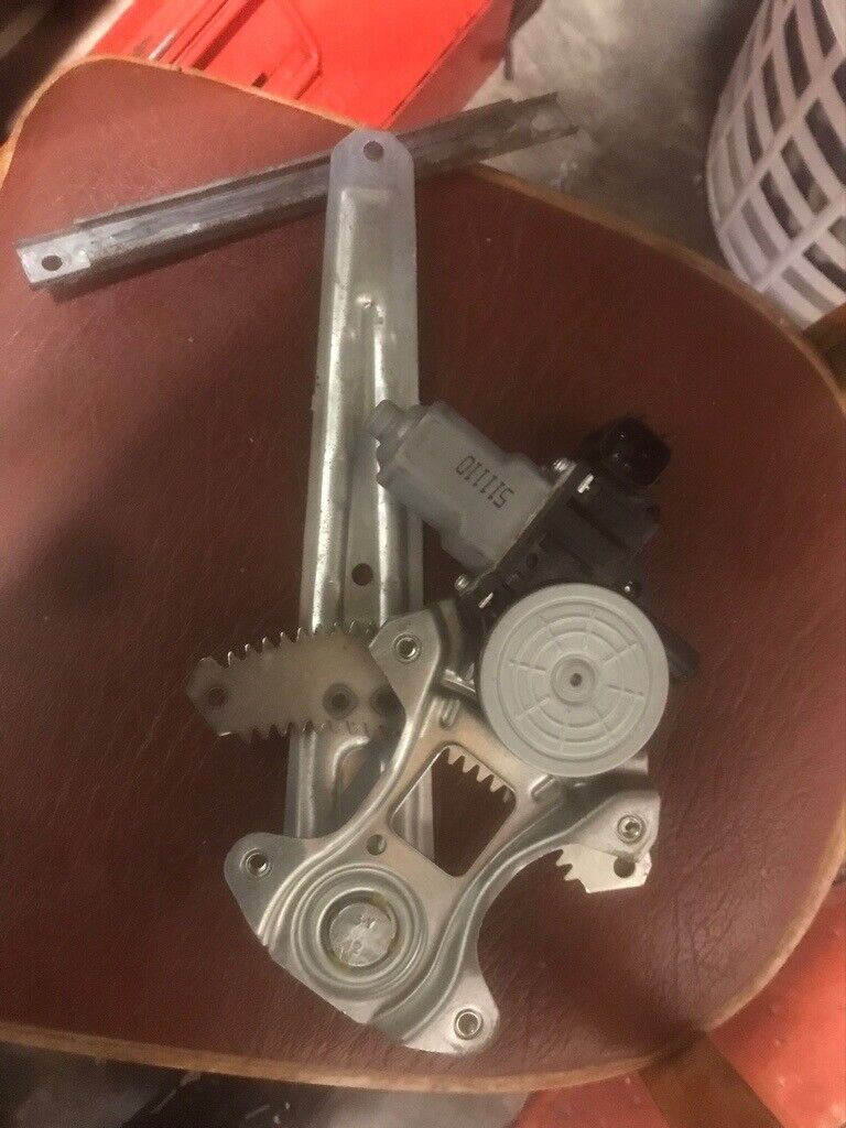 Nissan Juke rear electric window mechanism 2016