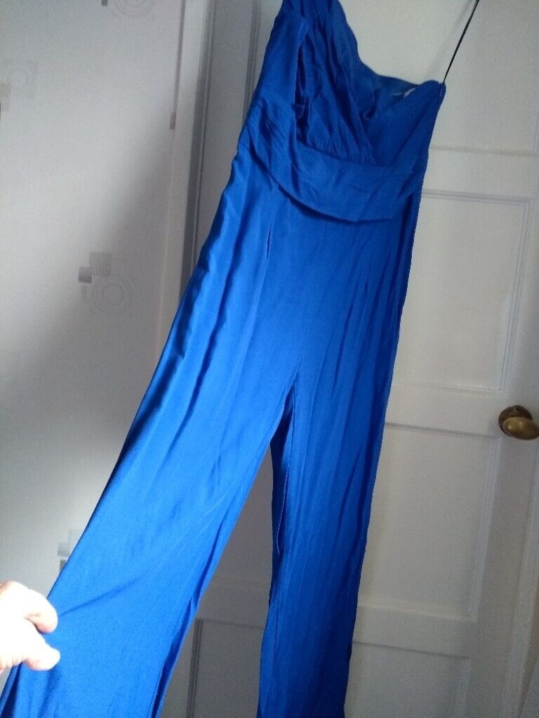 Various Ladies 'dressy' 2-piece & suits size 8-10. Some new with tags (2 & 3-piece suits) 