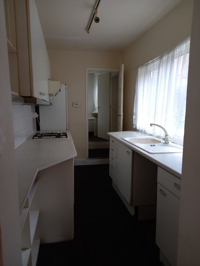**LET BY** 11 STANHOPE STREET** 2 BEDROOM** DSS ACCEPTED** NO DEPOSIT**