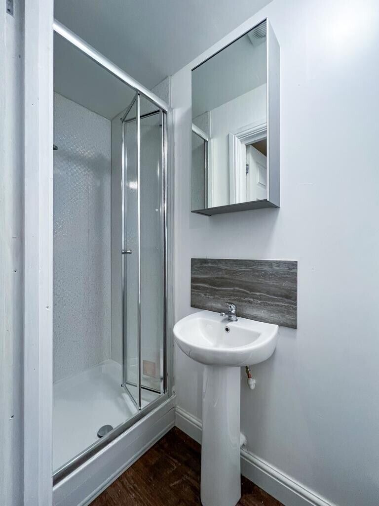 Brand new Studio Flats 2024/2025 with all Bills included - Albany - From £125 per month
