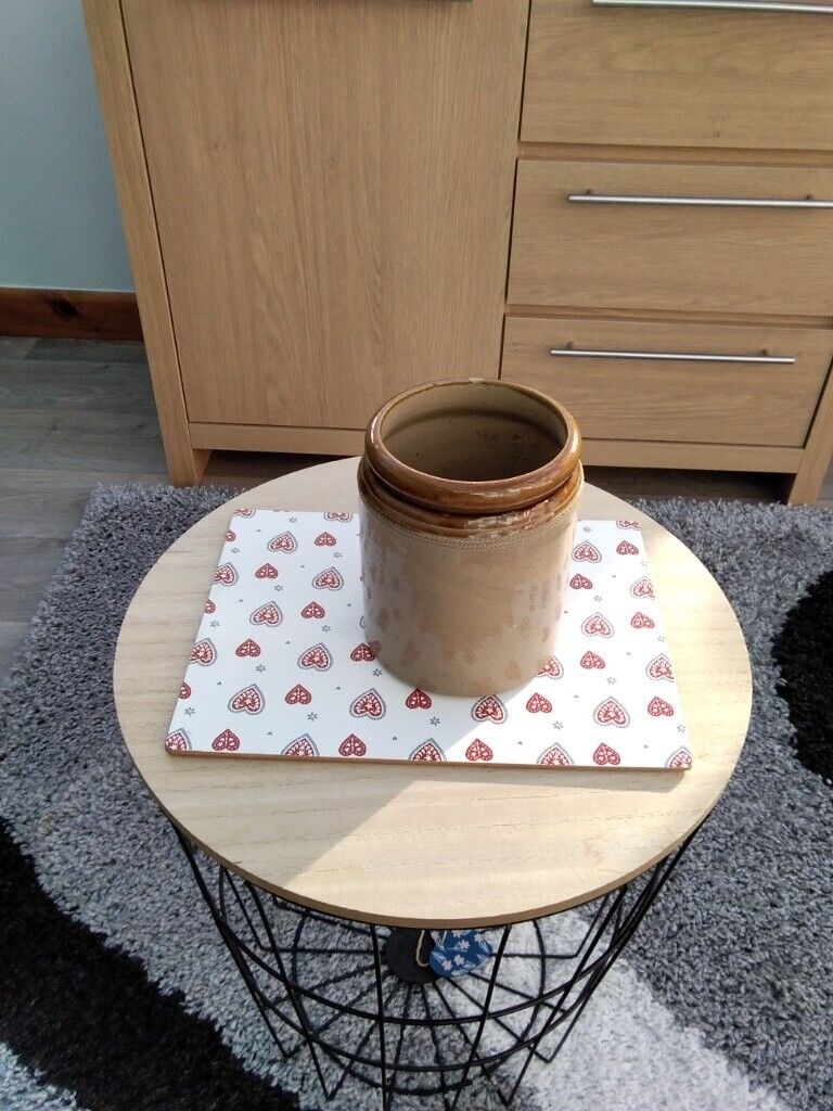 image for Stoneware pot