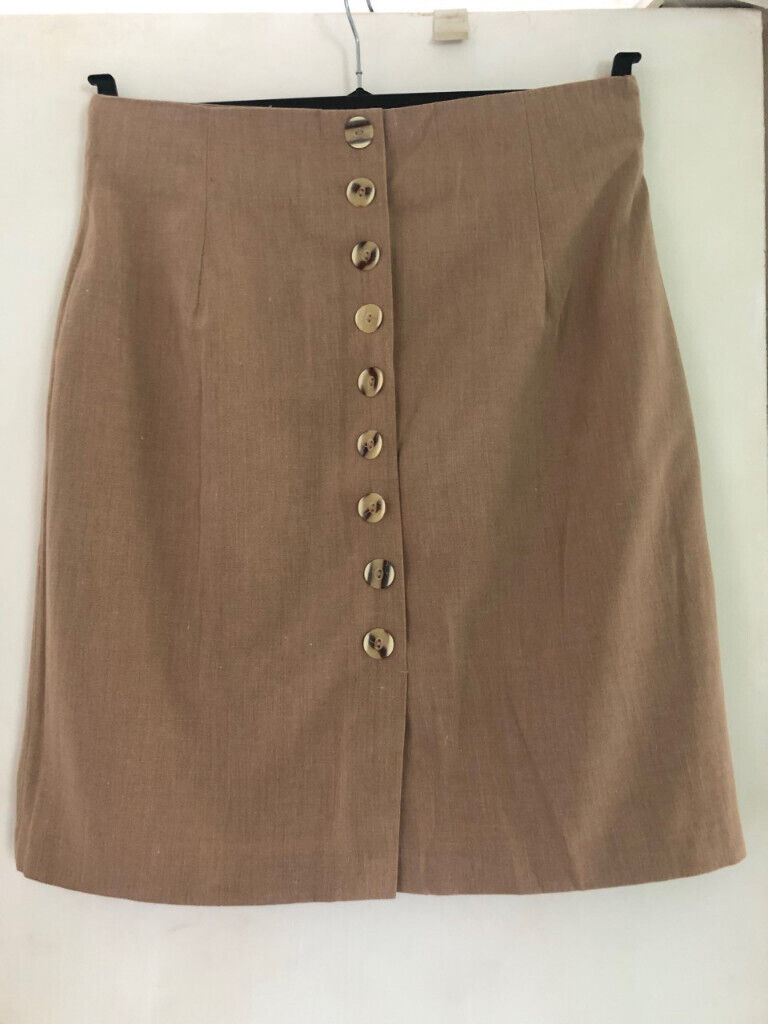 Dorothy Perkins beige colour lined skirt.  Size 16