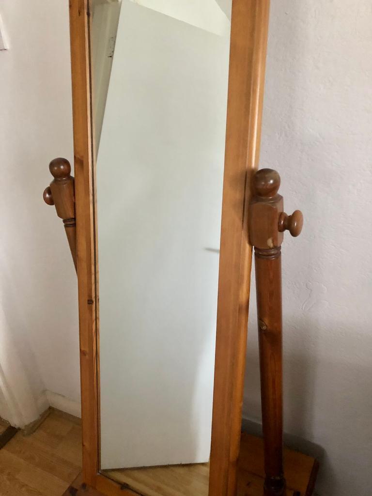 Mirror & drawer rotating (Ducal ltd.Victoria )