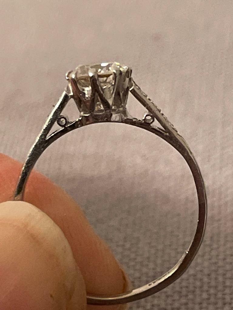 Ladies Vintage 1940’s Platinum Solitaire Diamond Ring 