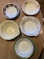 image for 5 vintage dishes incl. Tams Ware, Meakin & Myotts