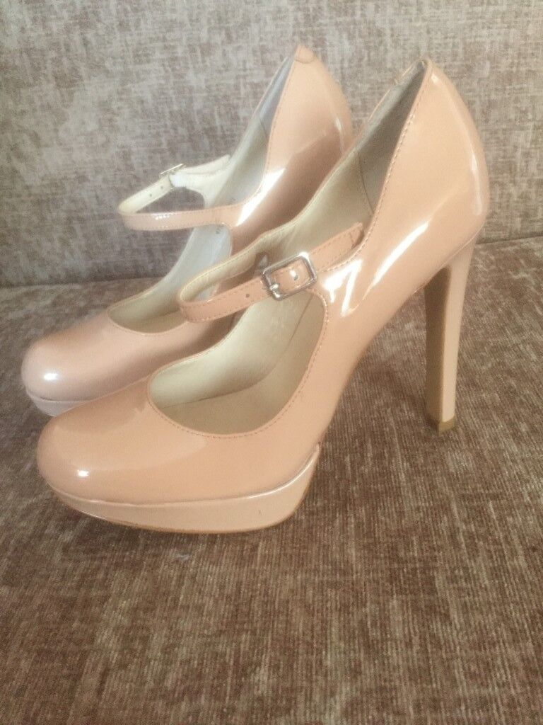 High heel platform shoes