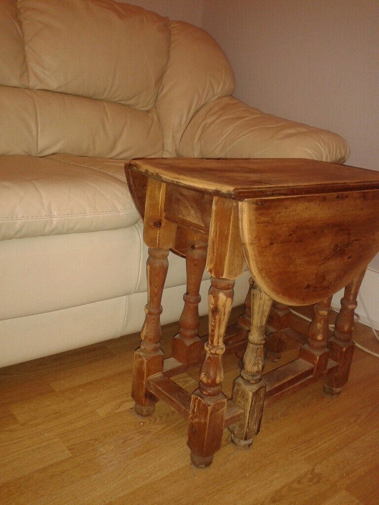 Table - drop leaf side table Small Vintage shabby chic drop leaf / wooden Gateleg / Side End