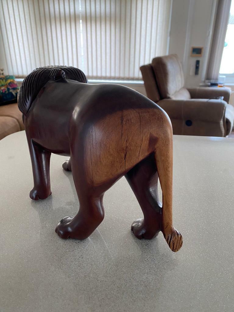 Rosewood solid handcrafted lion