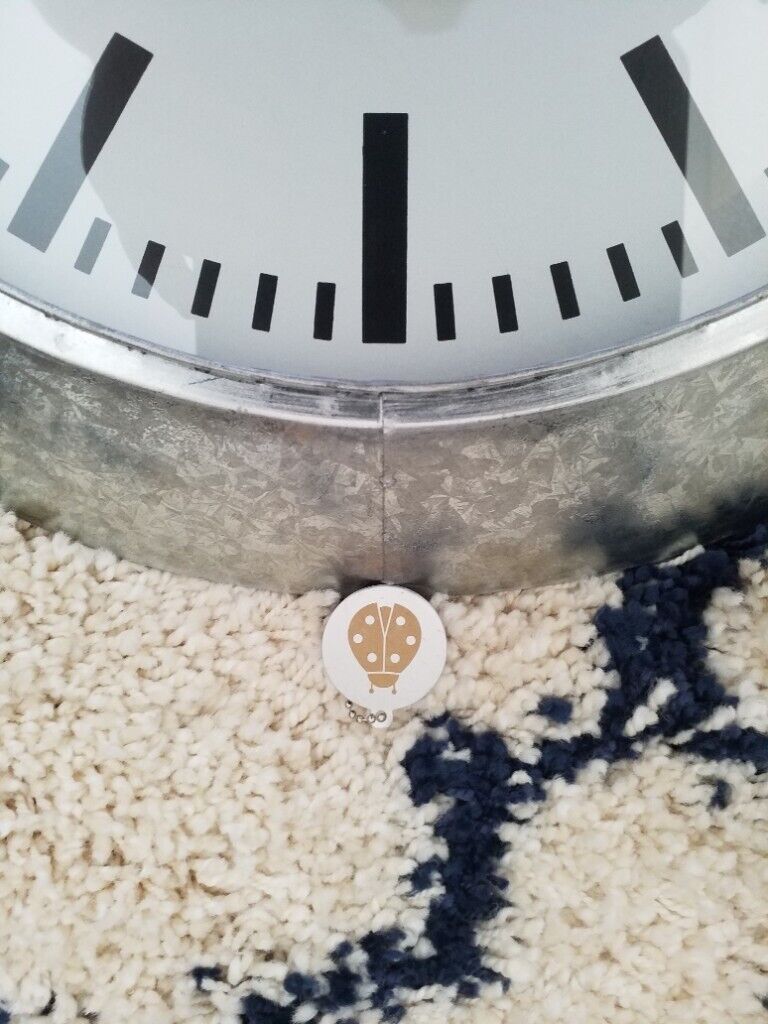 BIG CLOCK .. LARGE GALVANISED BUNDLEBERRY .. INDOOR OR OUTDOOR!! .. BRAND NEW!! 