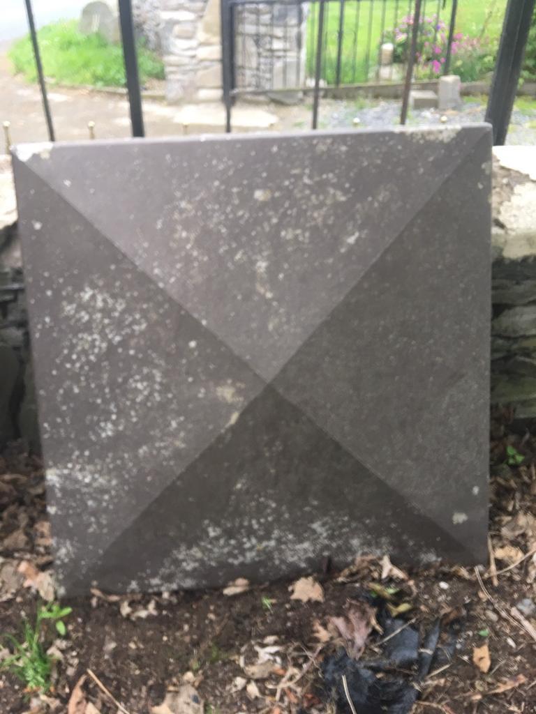 Pillar top x1