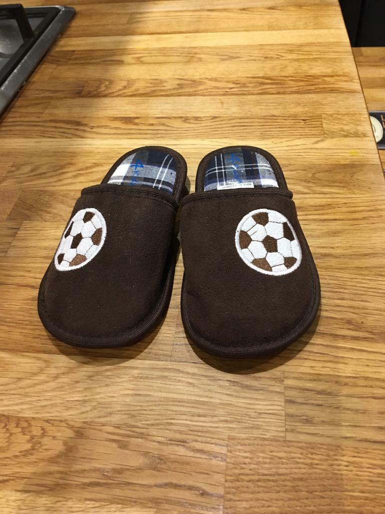 image for Boys football slippers size 1 new
