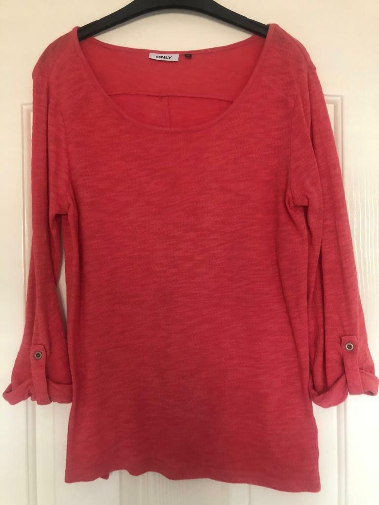 Top Size M approx 12