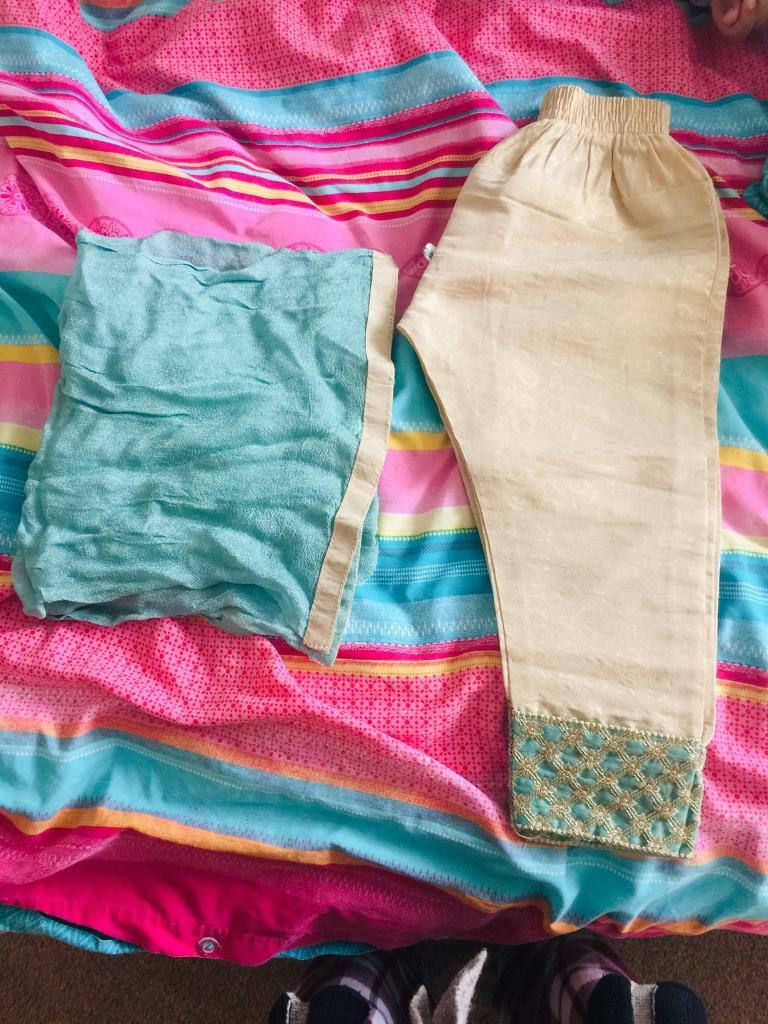 Girls Ferozi And Gold Salwar Suit With Dupatta Size 20 Brand News