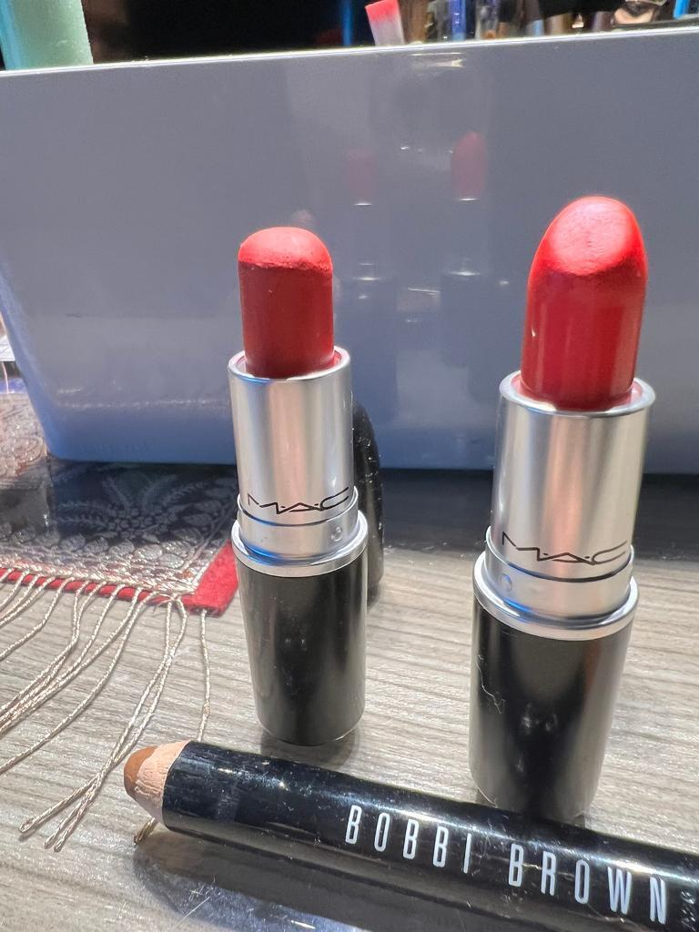 2 X MAC lipstick & Bobby Brown lip pencil 