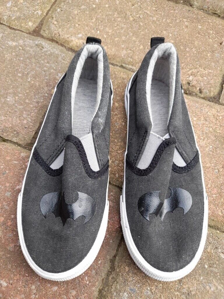 Childs Batman Deck Shoes Size 11