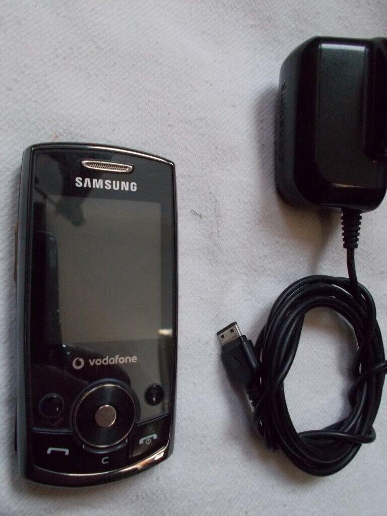 Samsung SGH J700V mobile phone + charger on Vodafone 