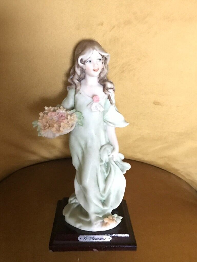 Vintage Giuseppe Armani – Rare Young Girl with Flowers Figurine - 1986  Italy, Florence, Capodimonte | in Keyworth, Nottinghamshire | Gumtree