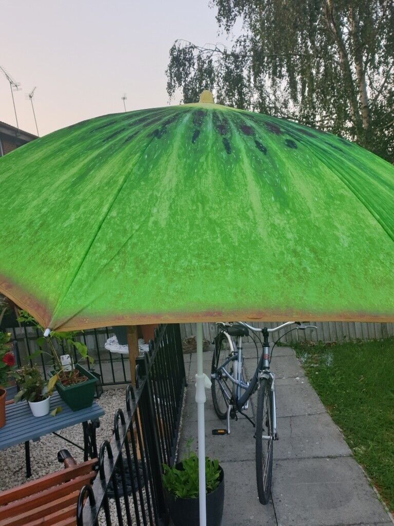 Parasol large brand new 
