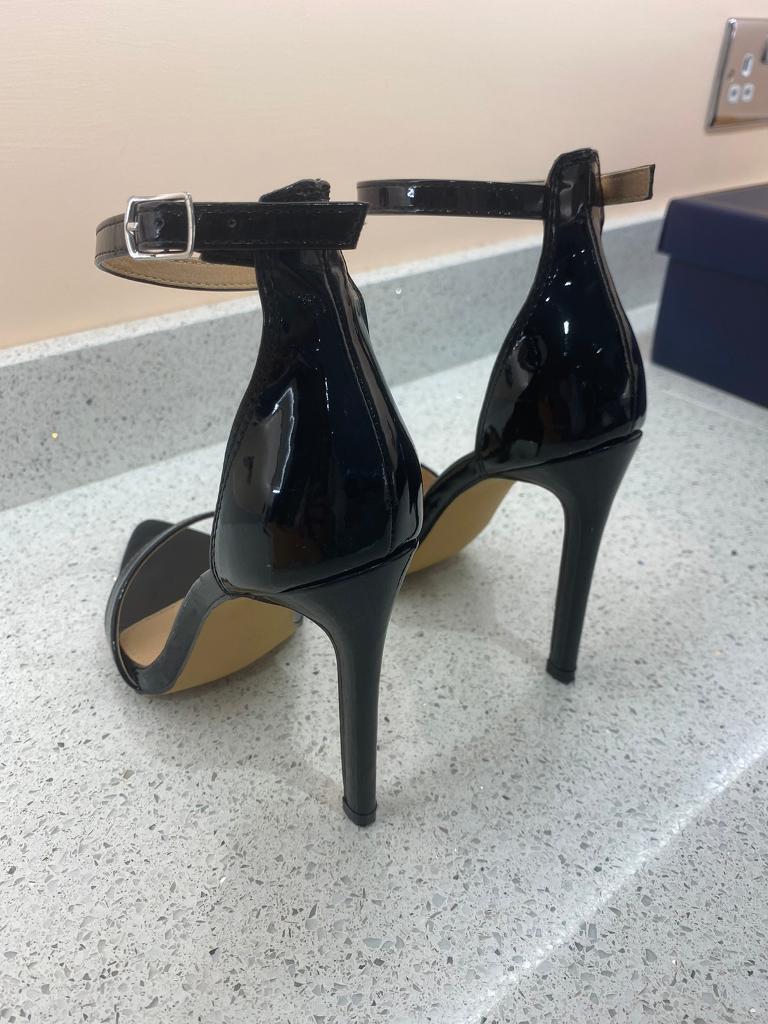 Ladies Black Patent High Heels - Size 4 - Only worn once