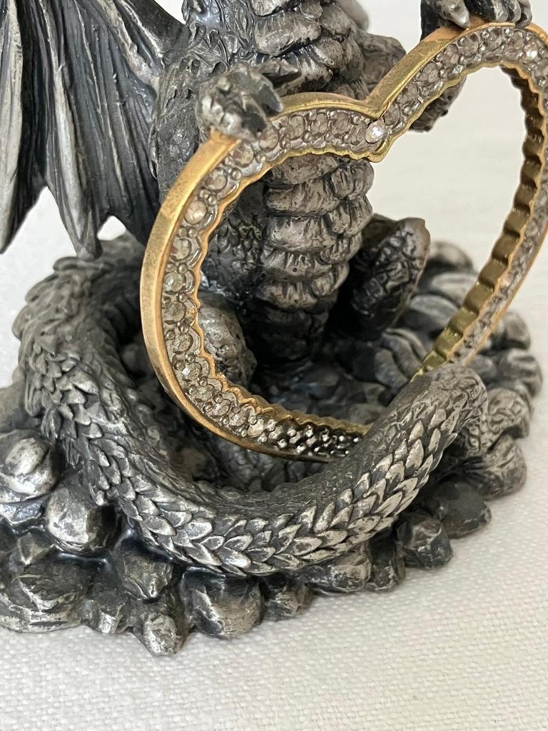 Tudor Mint Heavy Pewter Sculpture DRAGON OF THE HEART Myth and Magic 3887 Collectable 