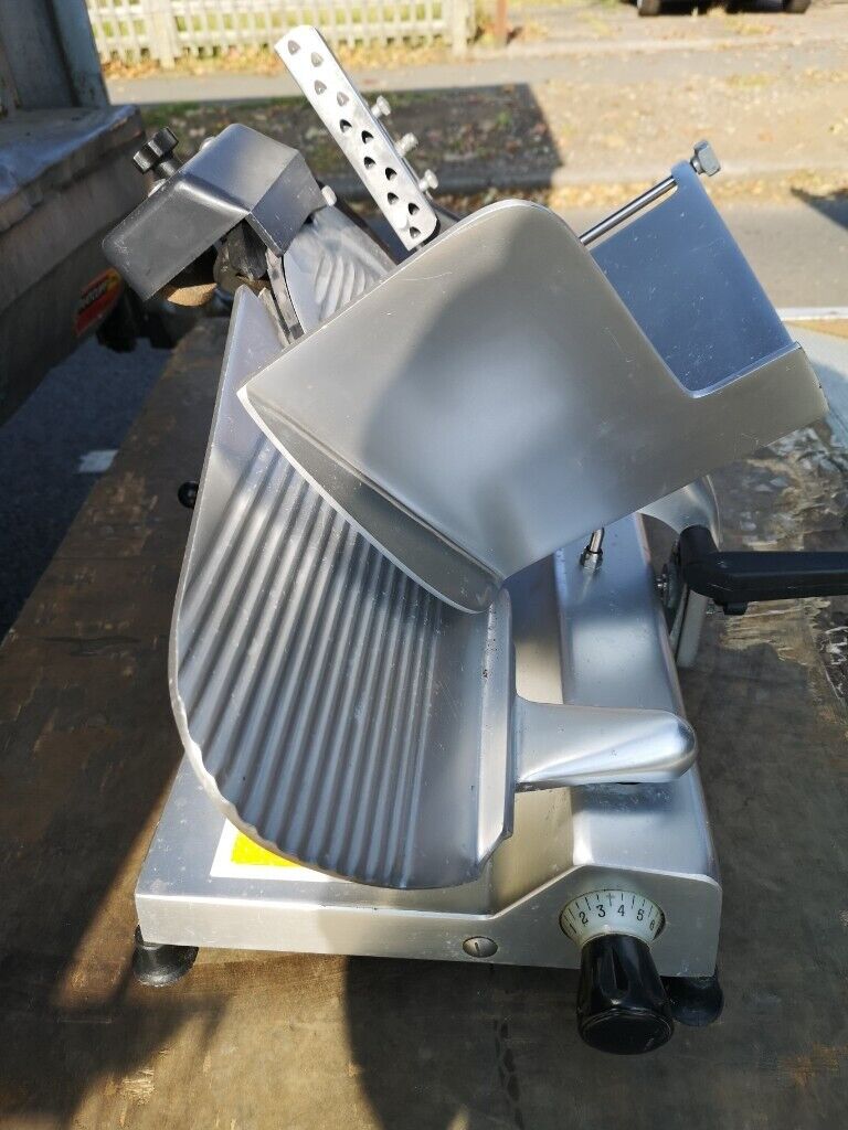 VECTOR OMAS COMMERCIAL MEAT SLICER VS25C in Erdington, West Midlands