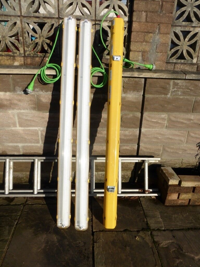 image for Fluorescent Lights 5 Foot 110 Volt with lead as new 10 units