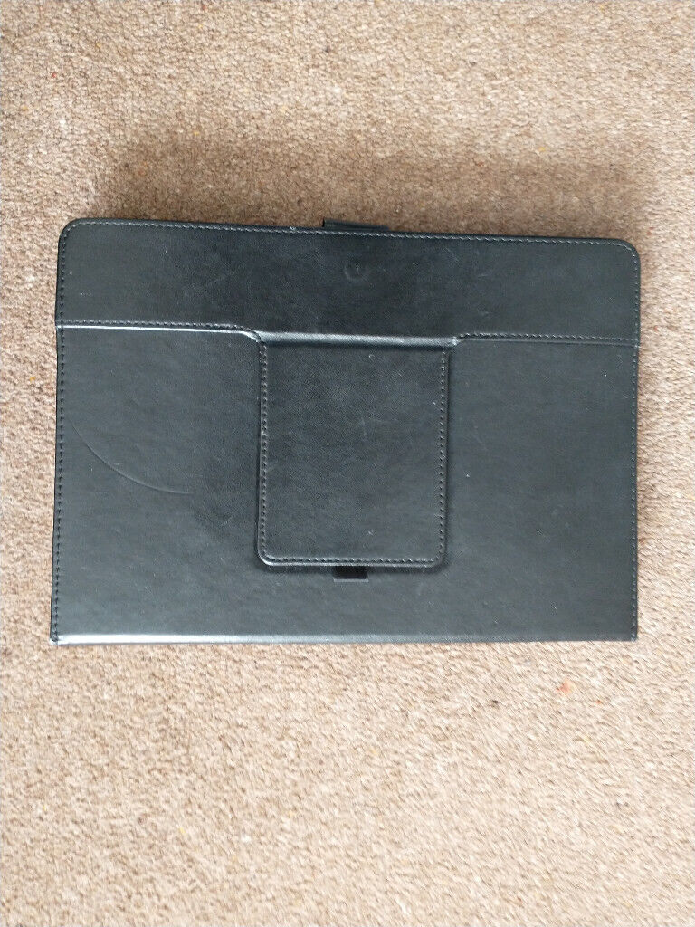 SAMSUNG GALAXY TAB 2, + 32Gb SD card inc. Also, keyboard, case & lead.
