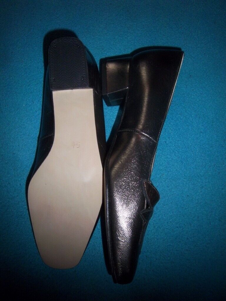 Ladies Elmdale Bronze Gold Shoes Size 5.5 IP1