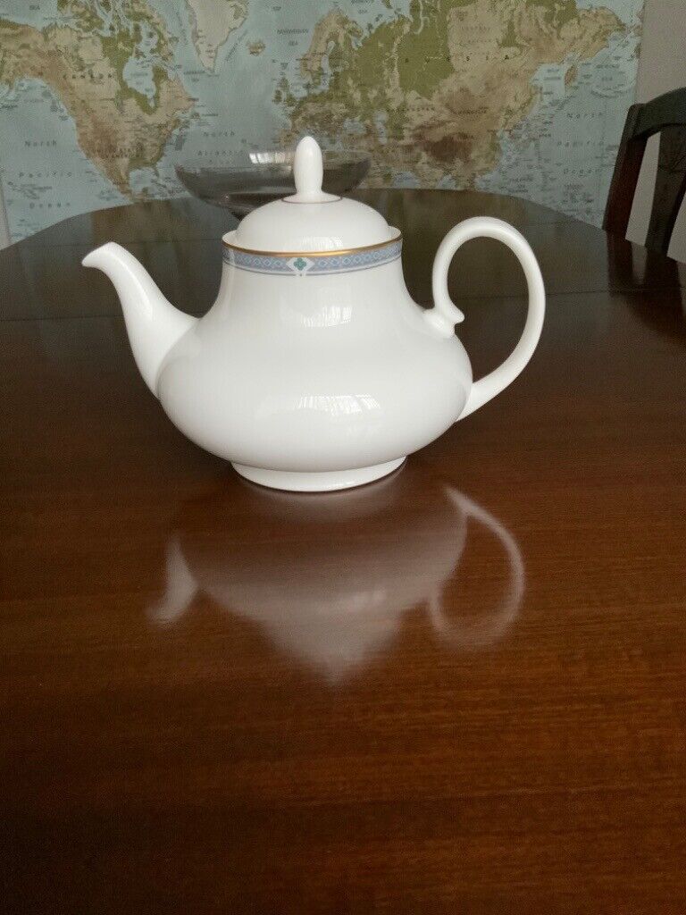 New boxed M&S Felsham China teapot, milk jug & sugar bowl