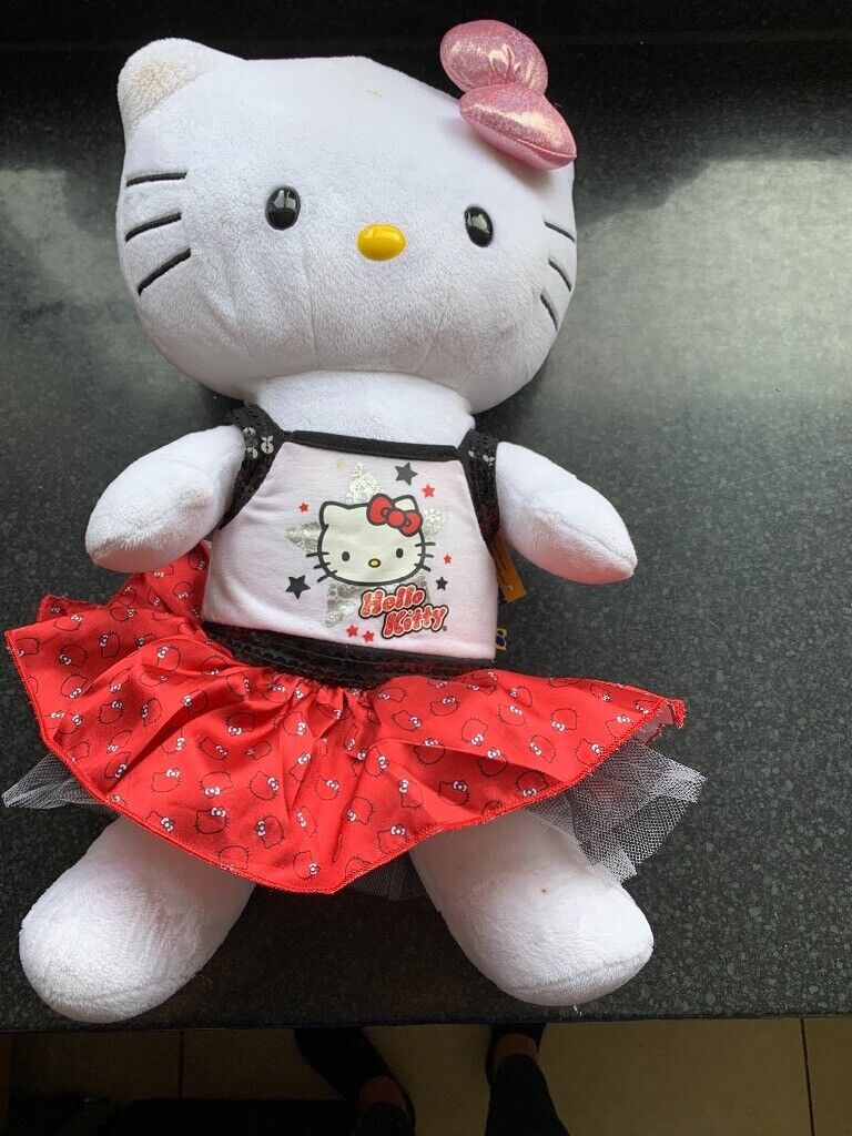 £5 per Build a bear -4 separate bears plus outfits can sell as bundle or separately 