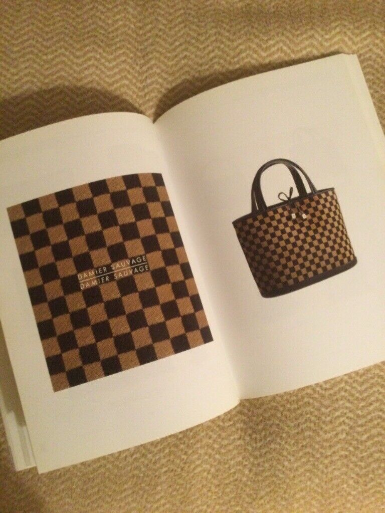Louis Vuitton Catalogue 2001