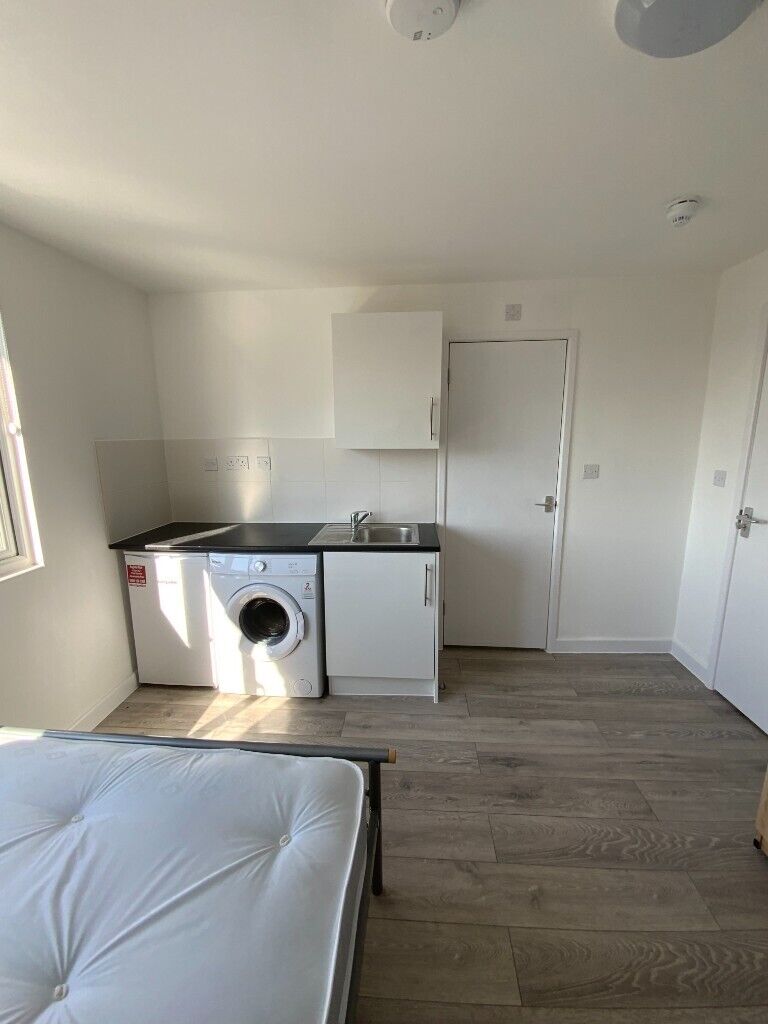 SELF-CONTAINED STUDIO FLAT TO RENT TW14 9LW, HOUNSLOW