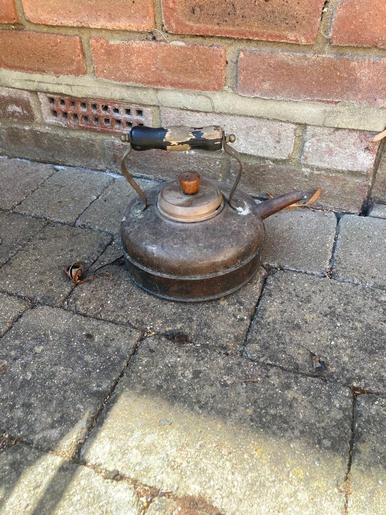 Vintage kettles x3 in copper 