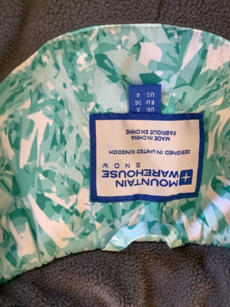 Ladies ski jacket size 8