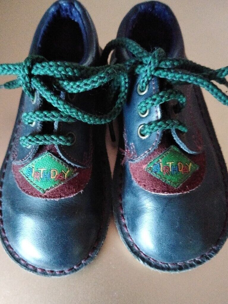 image for Baby's Laced Walking Shoes, tough & AS NEW; Unisex 5/5.5, narrow fit