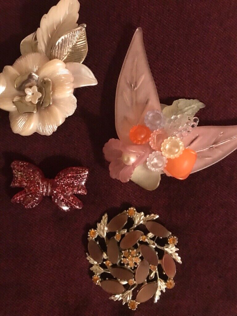 Vintage Brooches- assorted