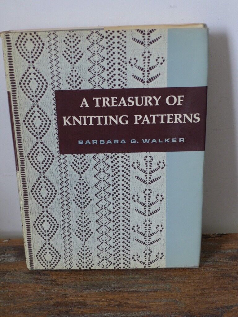 image for Collectable vintage book on knitting: A TREASURY OF KNITTING PATTERNS. By Barbara G Walker.