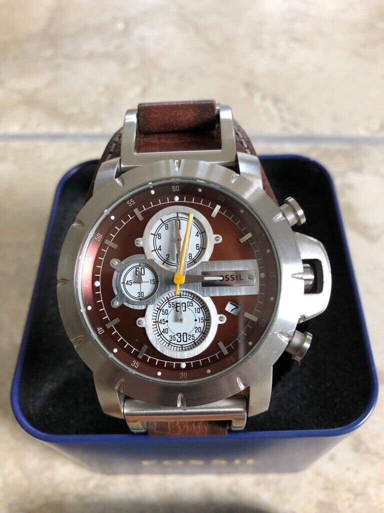image for NEW Men’s Classic Fossil Watch Boxed