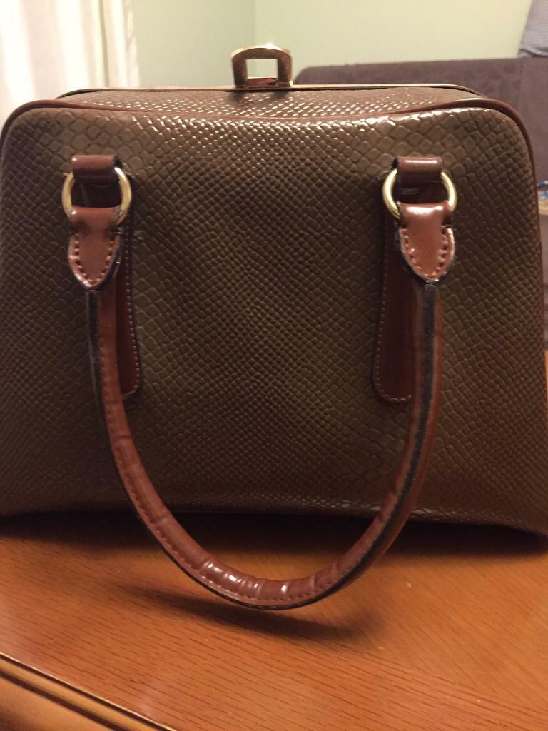 LADIES HANDBAG 