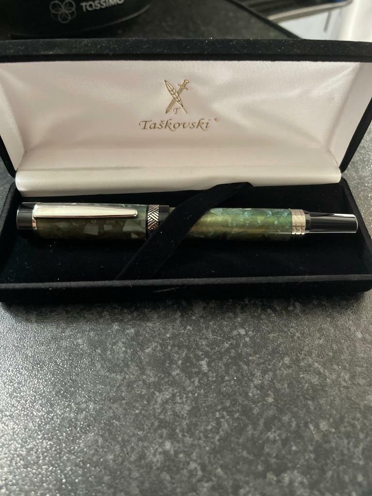 image for Taskovski fountain pen