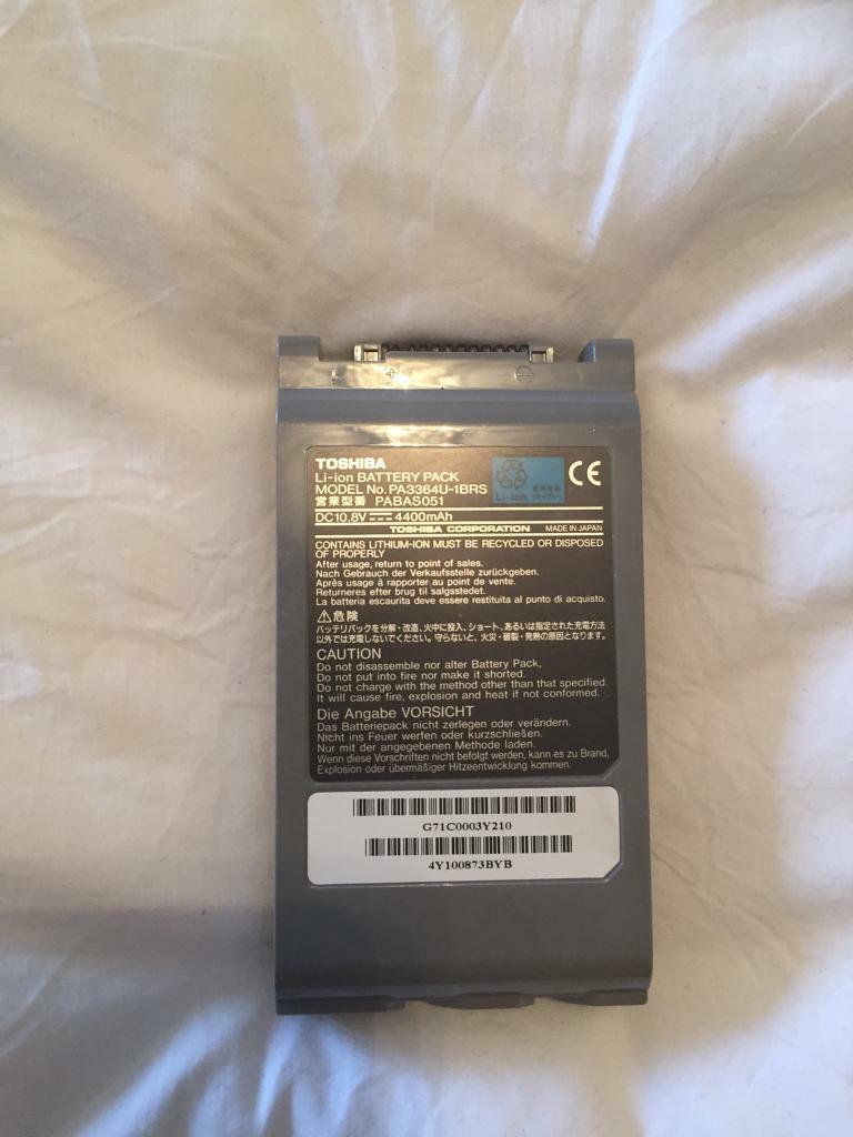 3 x Laptop Batteries/ Dell & Toshiba