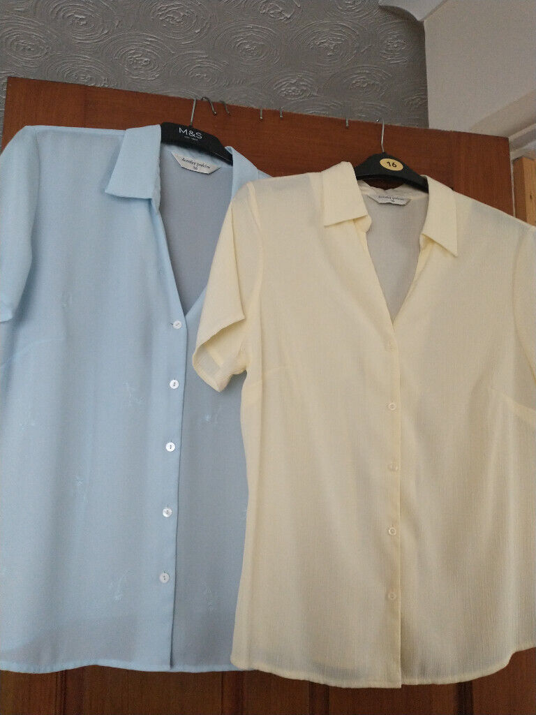 image for  SMART BLOUSES (2) SIZE 16. Dorothy Perkins. Will sell separately. As new cond.
