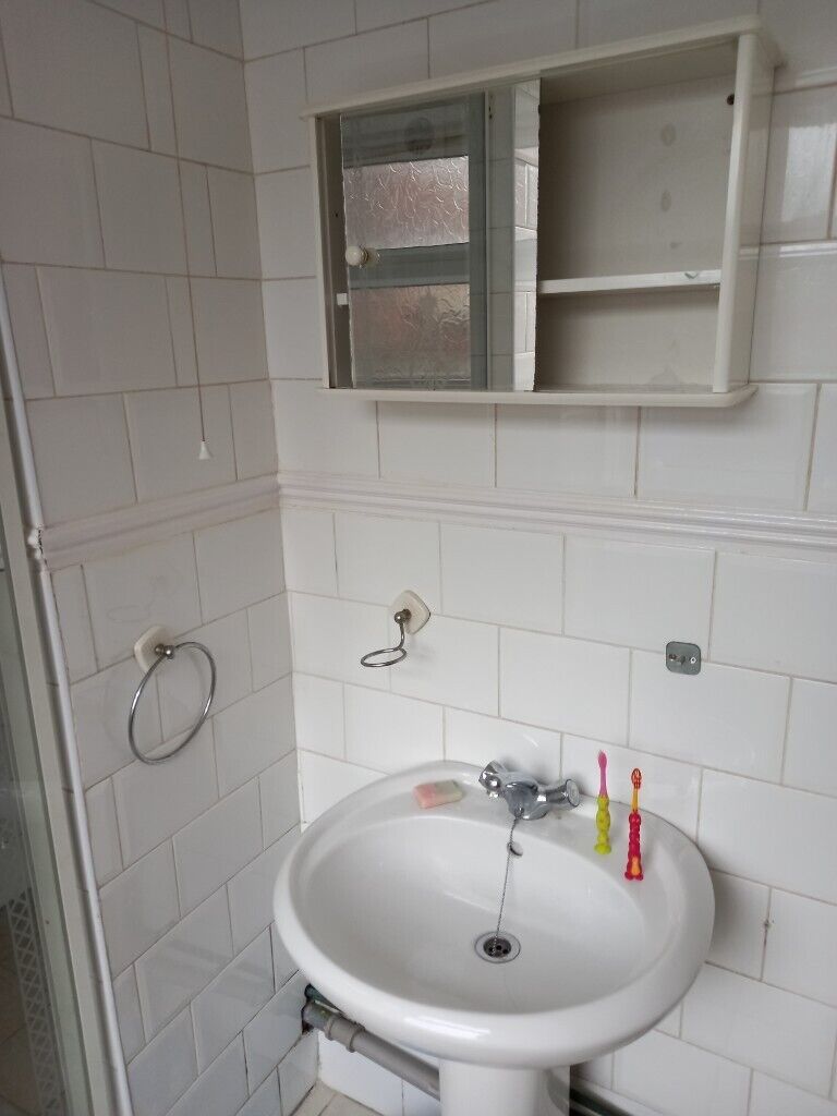 **TO LET** 30 ANCASTER STREET** 2 BEDROOM** DSS ACCEPTED** NO DEPOSIT**