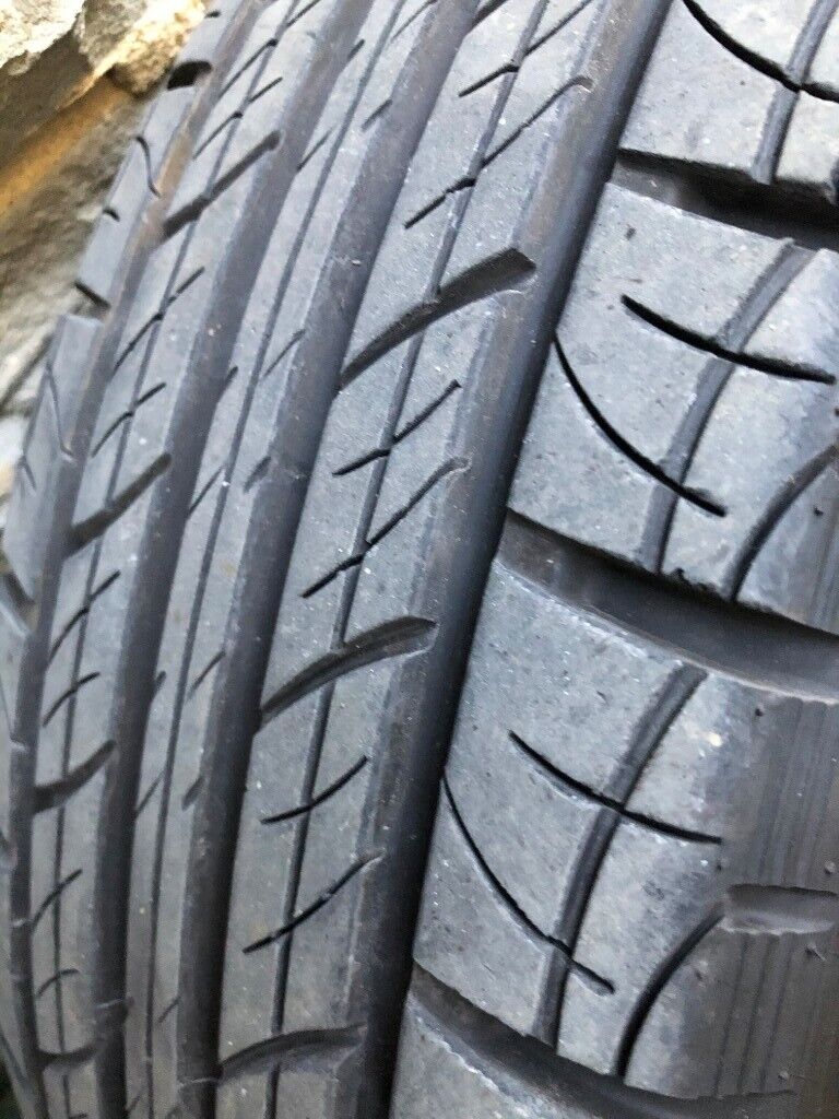 GENUINE VOLKSWAGEN GOLF POLO CADDY ALLOYS COMPLETE SET WITH TYRES AND TRIMS 