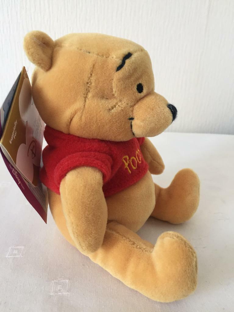Disney Winnie the Pooh beanie 