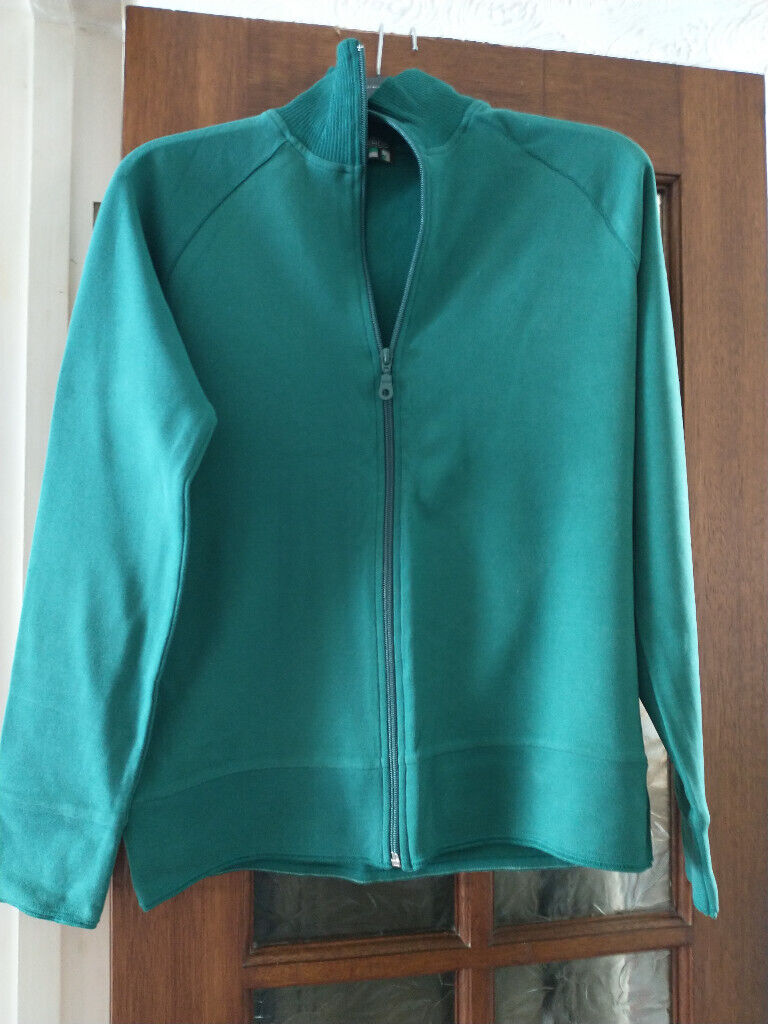 image for ZIPPED TOP - TOPSHOP. SIZE 14. Shaped, snug fit. New cond. Unworn.