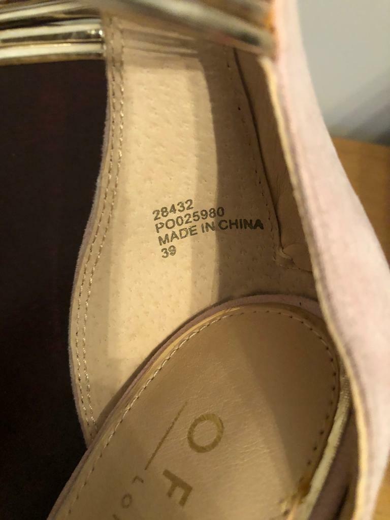 Ladies shoes
